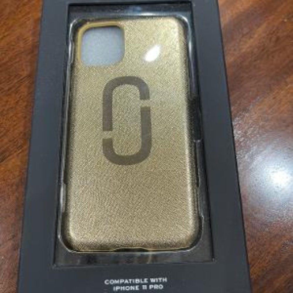 New in the box Marc Jacobs logo phone case - compatible with the IPHONE 11 Pro